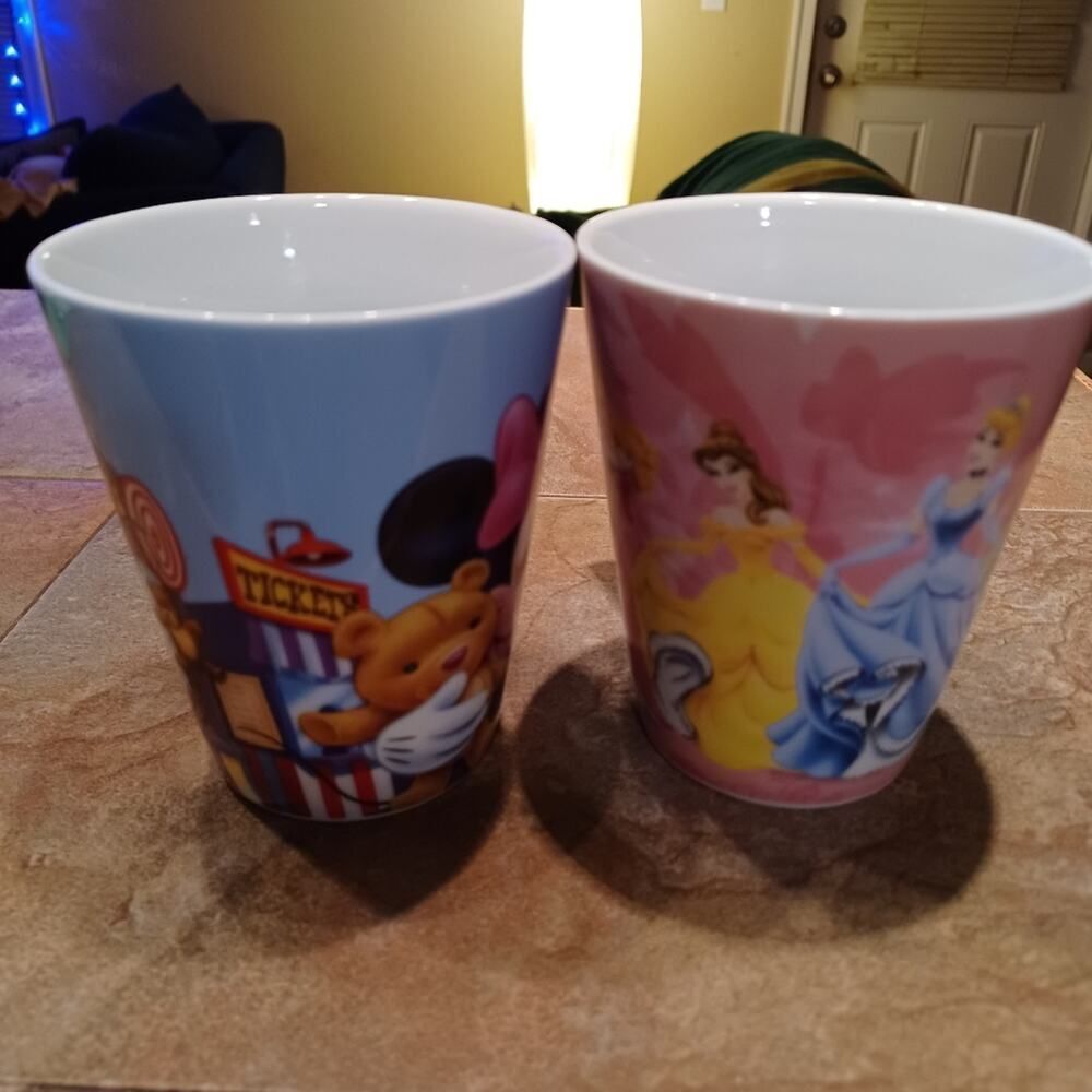 Disney princesses & Mickie and Minnie Mouse Coffee Tea Hot Chocolate Mugs